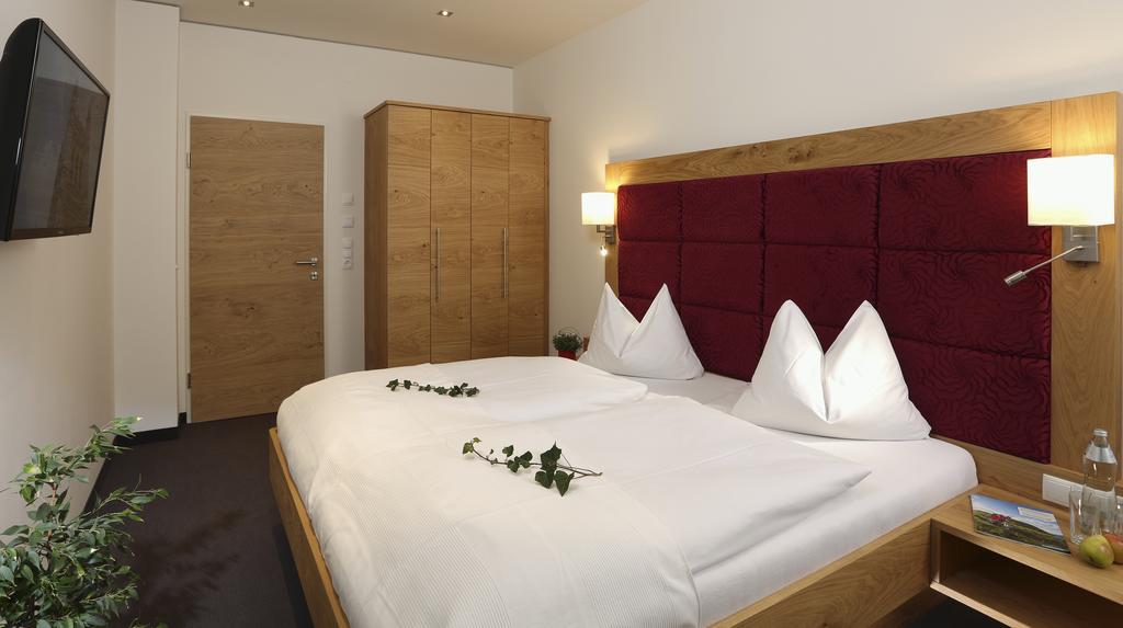 واغراين Aparthotel Rubinius الغرفة الصورة